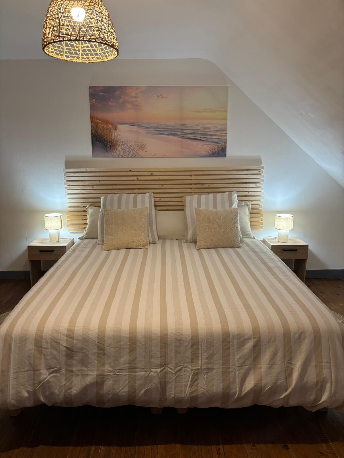 2 bedrooms, internet, bed sheets