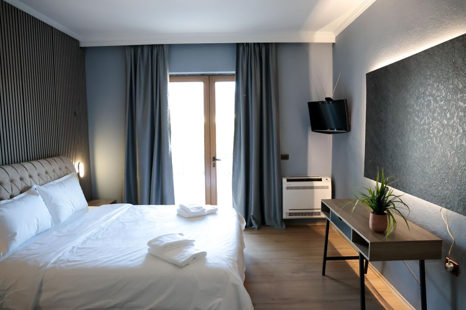 Comfort Double Room, Balcony, Mountain View