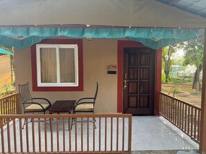 เอ็กเซกคิวทีฟคอทเทจ, ห้องน้ำส่วนตัว, วิวสวน | ตู้นิรภัยในห้องพัก, พื้นที่ทำงานแบบใช้แล็ปท็อป, เตารีด/โต๊ะรีดผ้า