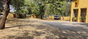 บริเวณภายนอก