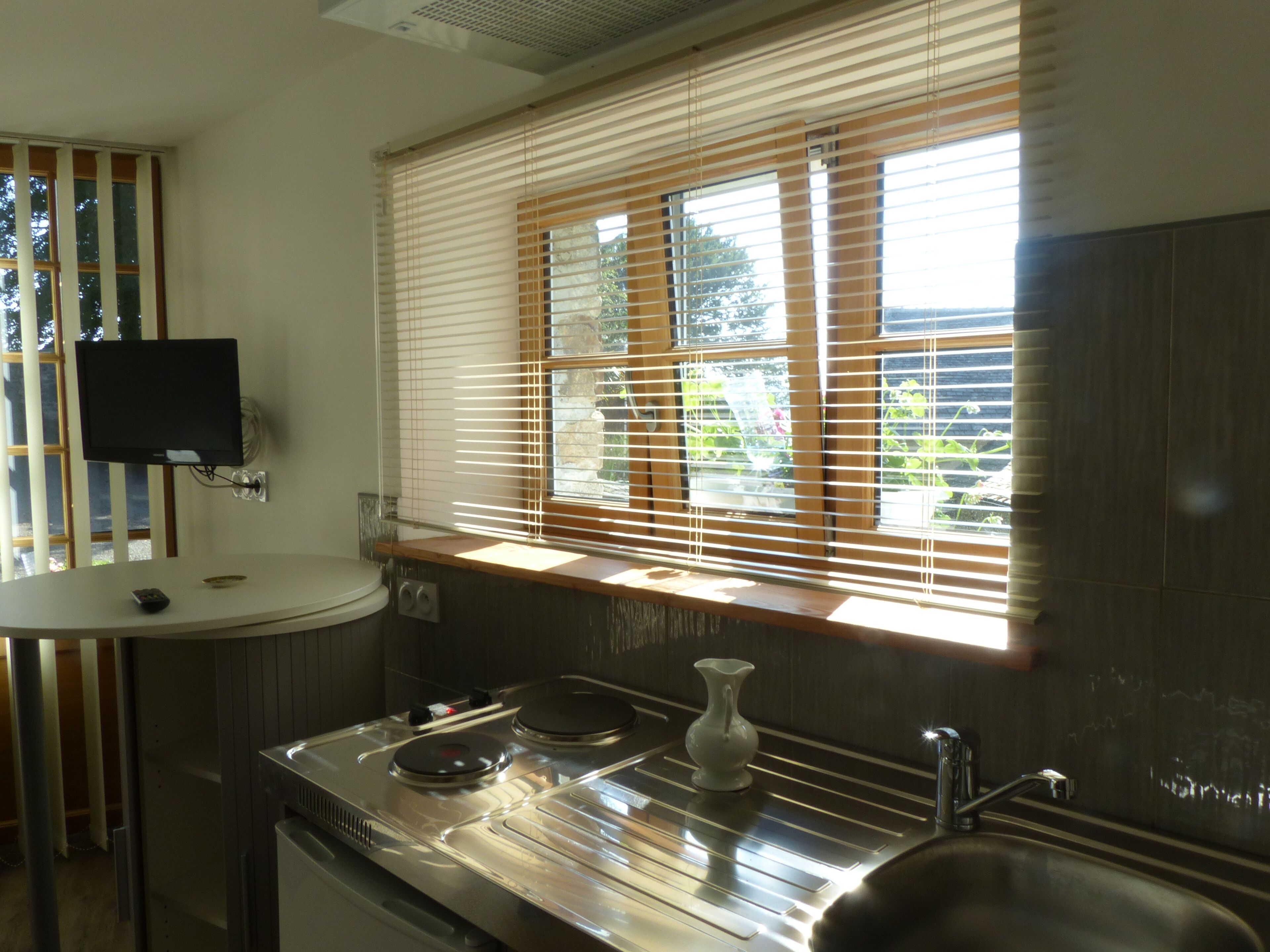 Standard Studio | Free WiFi