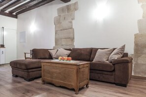 Living area - Beautiful apartment Louvre Center (paris)