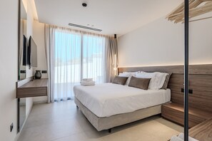5 bedrooms, in-room safe, iron/ironing board, free WiFi - Nysa Luxury villa 3,Private pool,Near Hersonissos (Heraklion)