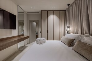 5 bedrooms, in-room safe, iron/ironing board, free WiFi - Nysa Luxury villa 4, Private pool, Near Hersonissos (Heraklion)