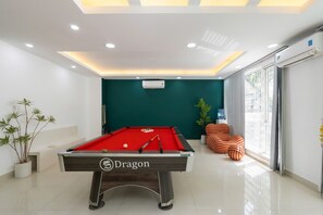 그랜드 빌라, 침실 6개, 클럽 라운지 이용, 시내 전망 | 이집트산 면 시트, 고급 침구, 셀렉트 컴포트 침대, 무료 미니바