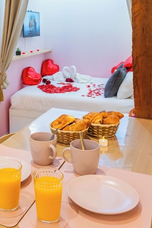 1 bedroom, iron/ironing board, Internet, bed sheets - Studio Toulouse Capitole - La Voute Rose (Toulouse)