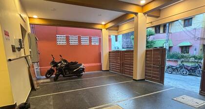 Inn12 By Blessings Hospitality