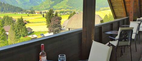 Leilighet, 1 soverom, balkong, hageutsikt | Utsikt fra overnattingsstedet