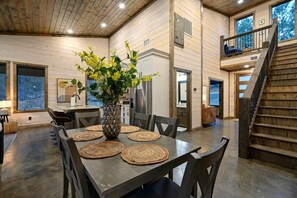 Dining - Counting Stars Cabin! Hot Tub, Games, Firepit (Broken Bow)
