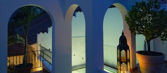 Andalusian Villa with moorish touch and "Hammam" pool