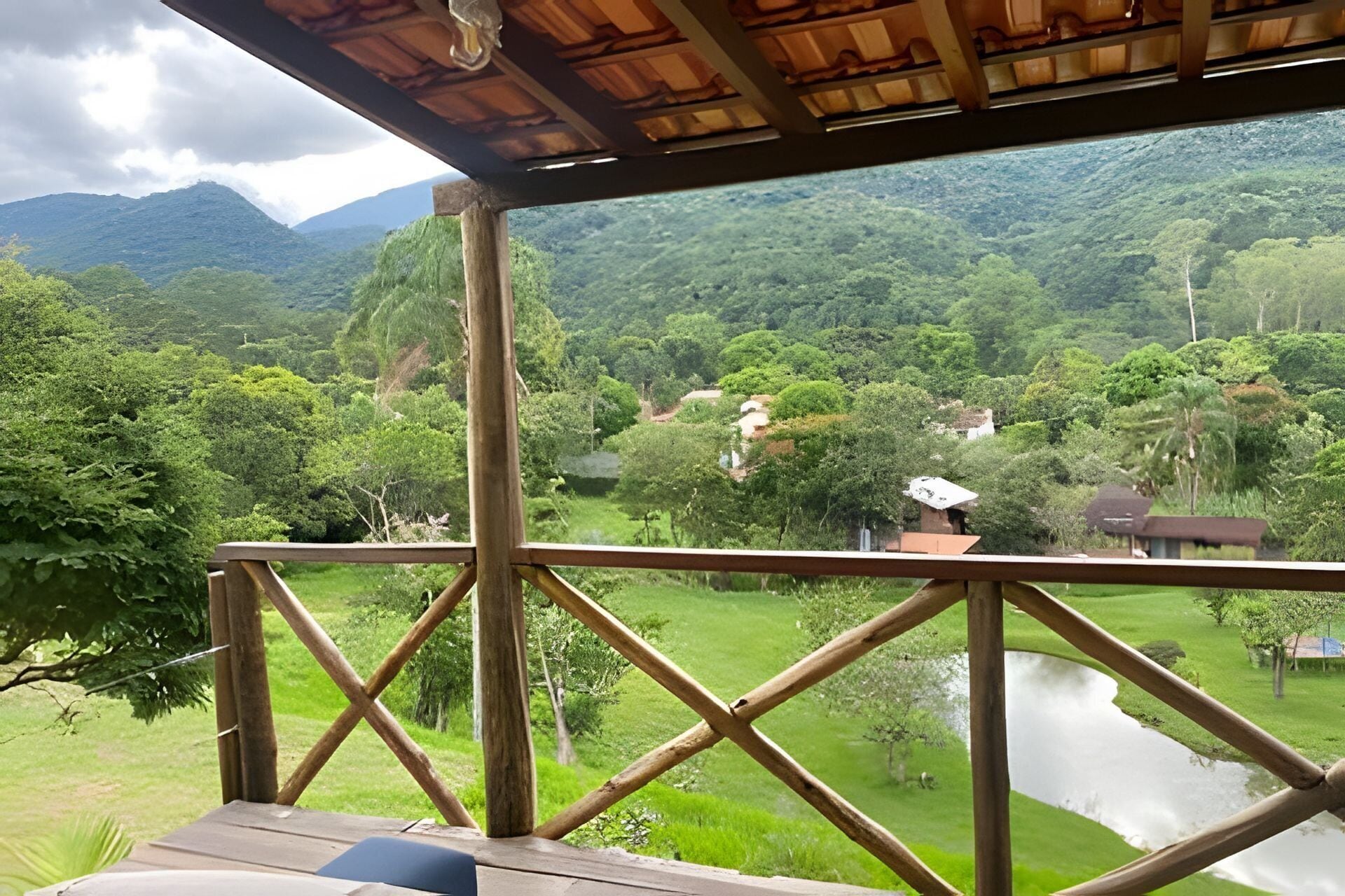 Chalet, 2 Bedrooms, Mountain View | Property grounds