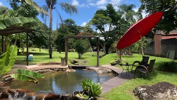 Chalet, 2 Bedrooms, Mountain View | Outdoor dining