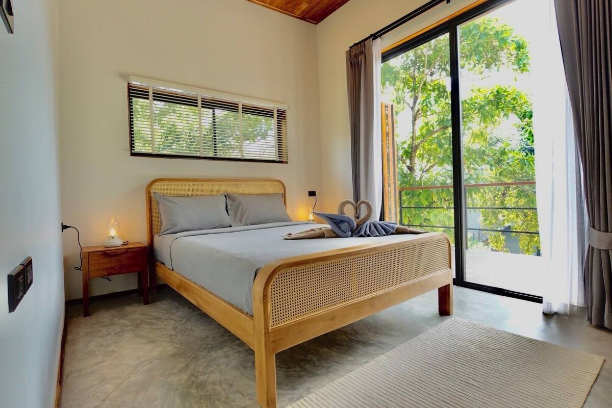 Double Room | Meja, ruang kerja komputer riba, Wi-fi percuma