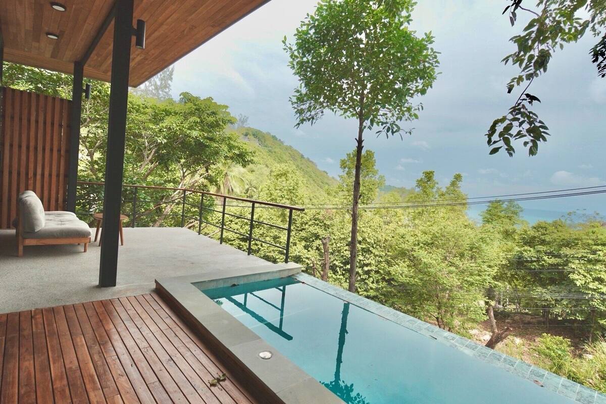 Double or Twin Room | Meja, ruang kerja komputer riba, Wi-fi percuma