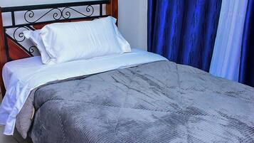 3 bedrooms, iron/ironing board, free WiFi, bed sheets