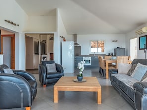 TV - Villa Bella Vista Di Pinarello (Zonza)