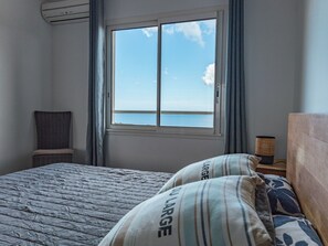 5 bedrooms, iron/ironing board, travel crib, WiFi