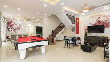 Presidential Villa, 6 Bedrooms, Club Lounge Access, City View | Egyptian cotton sheets, premium bedding, down comforters