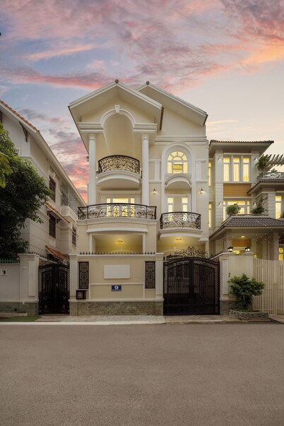 Bluesky Villa Near Metro Thao Dien