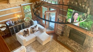 Smart TV, fireplace, video games - 3-bedroom cabin in serene Banner Elk on 8 Acres with Mountain View’s (Banner Elk)