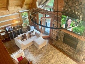 Smart TV, fireplace, video games - 3-bedroom cabin in serene Banner Elk on 8 Acres with Mountain View’s (Banner Elk)