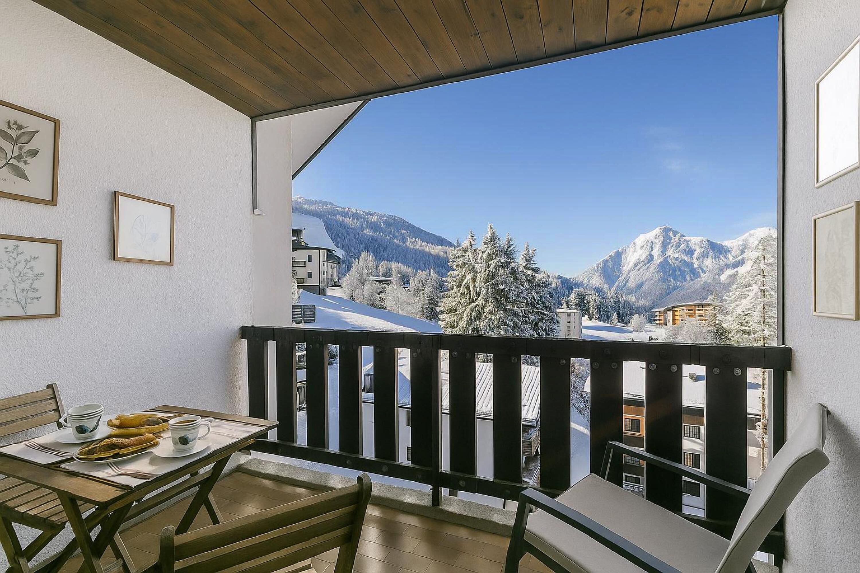 รับประทานอาหารกลางแจ้ง