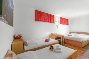Standard Apartment, Multiple Bedrooms (Il Balcone Sulle Alpi ski in ski out) | 1 bedroom, free WiFi, bed sheets - Il Balcone Sulle Alpi ski in ski out (Sauze d'Oulx)