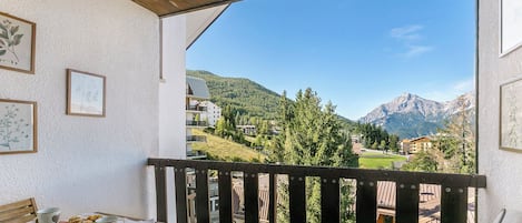 Standard Apartment, Multiple Bedrooms (Il Balcone Sulle Alpi ski in ski out) | Outdoor dining