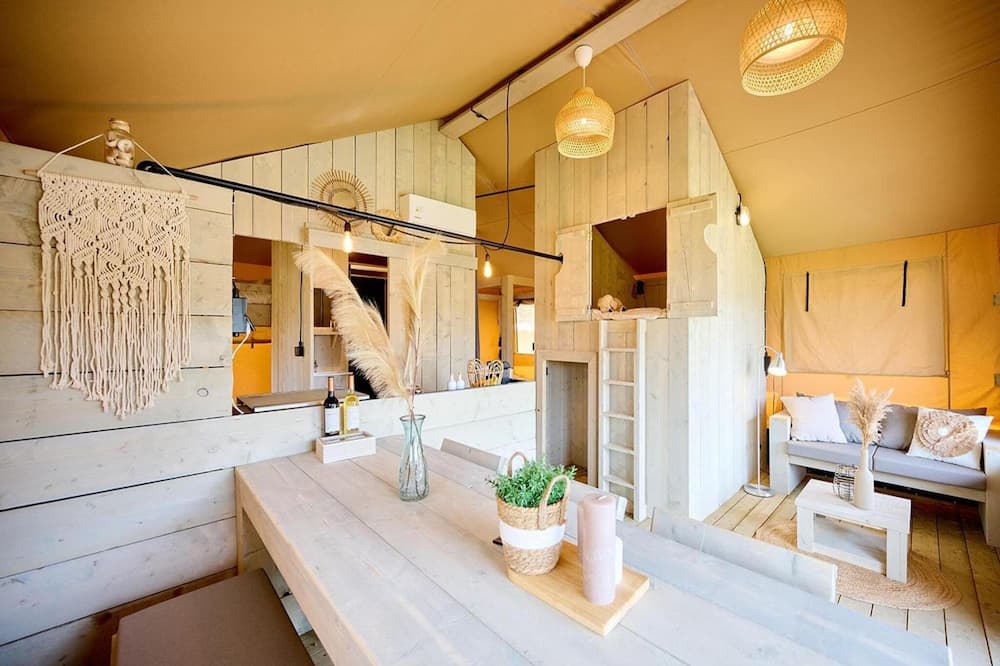 Luxury Safari Tent for 6 With Veranda