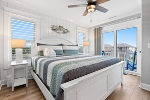 10 bedrooms, iron/ironing board, free WiFi, bed sheets - Experience ocean views at Atlantic Horizon in Oak Island, featuring 10 bedrooms. (Oak Island)