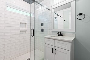 Shower, towels - Experience ocean views at Atlantic Horizon in Oak Island, featuring 10 bedrooms. (Oak Island)