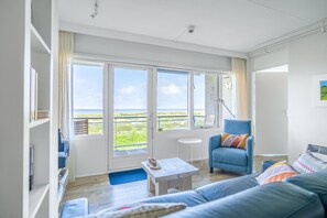 Apartment | Living room - 2 Person Apartment With sea View (De Koog)