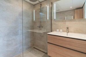 Apartment | Bathroom - 2 Person Apartment With sea View (De Koog)