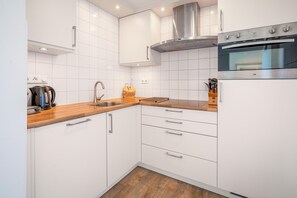 Apartment | Private kitchen - 2 Person Apartment With sea View (De Koog)