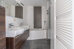 Apartment | Bathroom - 4-person Apartment With Island-sea View (De Koog)