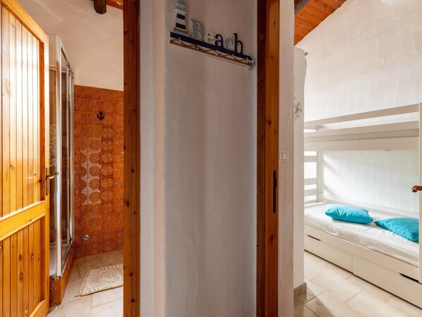 Ferienhaus | 3 Schlafzimmer, individuell eingerichtet, Bettwäsche