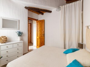 House | 3 bedrooms, individually furnished, bed sheets - Casa Vacanze con Giardino, Vicino al Mare (Valledoria)