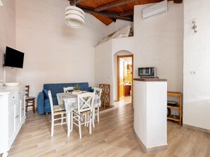 Living room - Casa Vacanze con Giardino, Vicino al Mare (Valledoria)