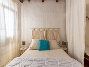 Casa | 3 quartos, individualmente mobiliados, roupa de cama