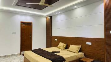 Rumah | 5 kamar tidur dan setrika/meja setrika