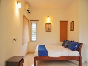 House | 4 bedrooms, iron/ironing board