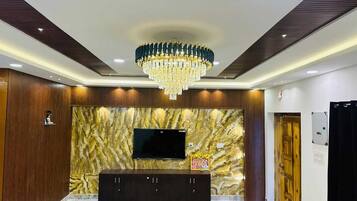 House | 5 bedrooms, iron/ironing board