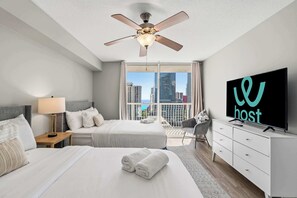 1 bedroom, iron/ironing board, WiFi, bed sheets - Stylish Brickell Stay with Ocean Views & Pool (Miami)