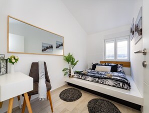 منزل | 3 عدّة غرف نوم وطراز فريد لكل وحدة ومكواة/لوح كي