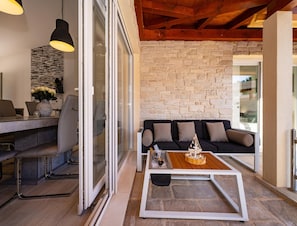 House | Balcony - Modern Holiday Home Near the Beaches of Vir (Vir)