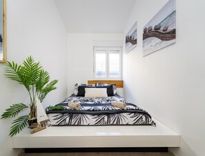 House | 3 bedrooms, individually furnished, iron/ironing board - Modern Holiday Home Near the Beaches of Vir (Vir)