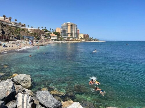 Precioso estudio con piscina y jardines en Benalmadena