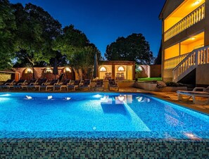 Ferienhaus | Pool | Innenpool, Außenpool