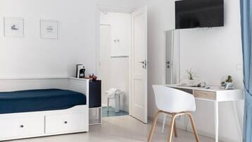 Comfort Quadruple Room, Balcony | In-room safe, soundproofing, iron/ironing board, free WiFi