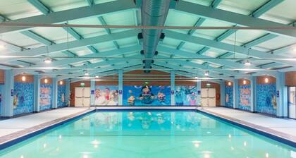 3 Bed Cabin - Sleeps 8 - Wifi, Free Parking, Pets